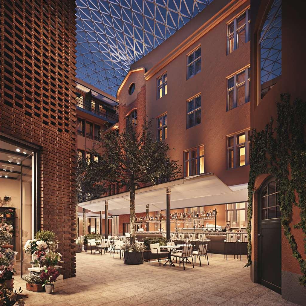 Villa Dagmar Stockholm Restaurant photo The courtyard at the Mandarin Oriental, Munich
