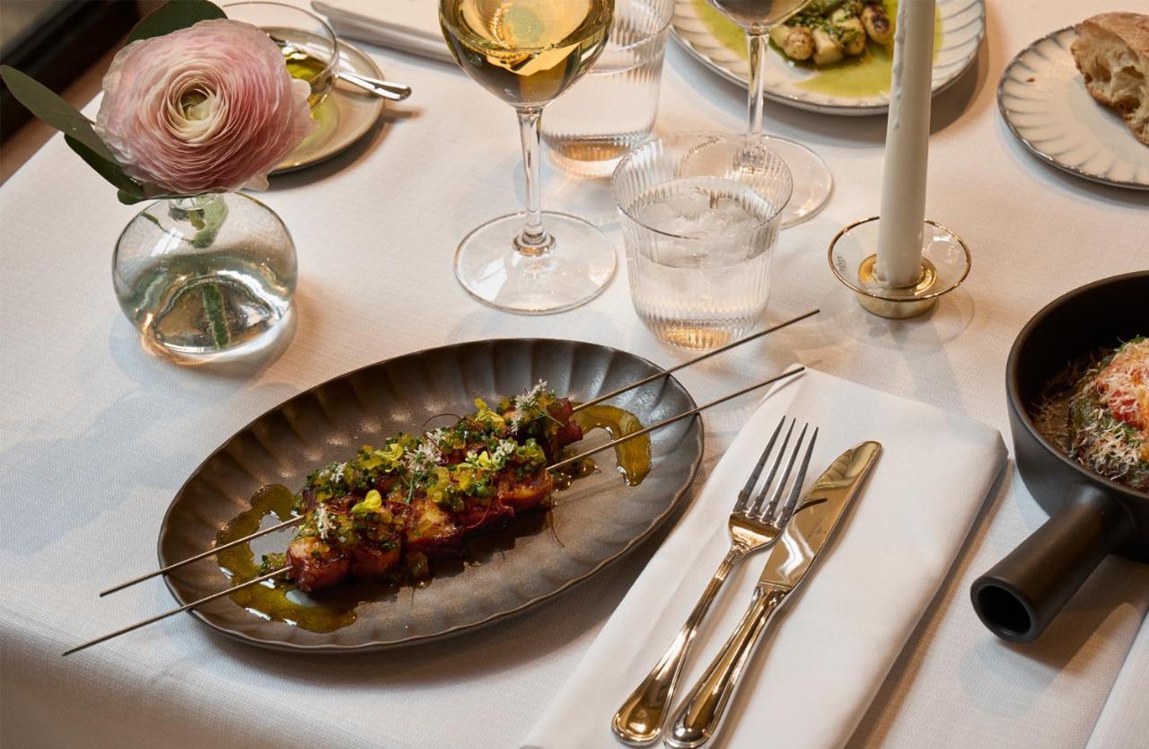 Villa Dagmar Stockholm Exterior photo A table setting at the restaurant