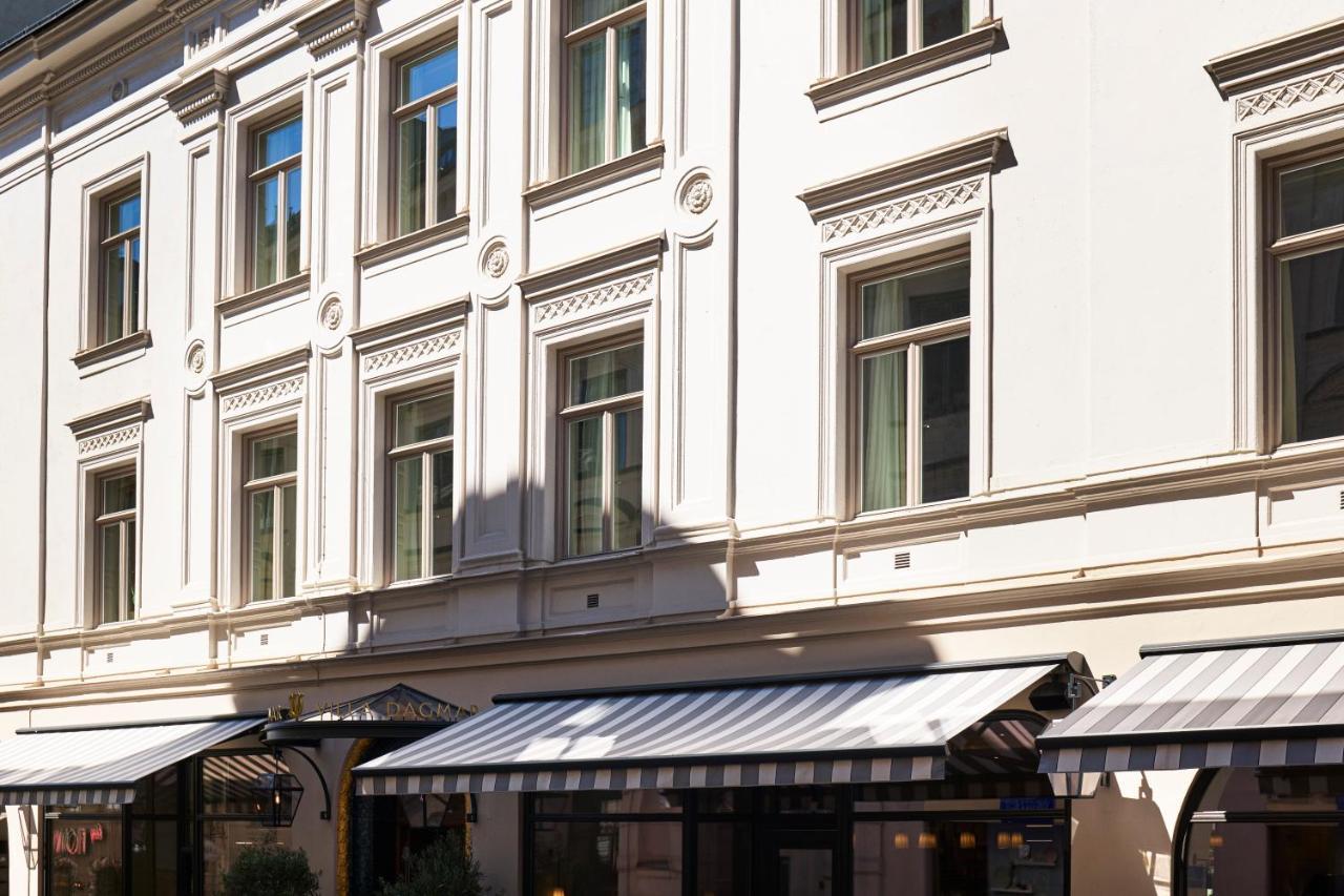 Villa Dagmar Stockholm Exterior photo The facade of the hotel