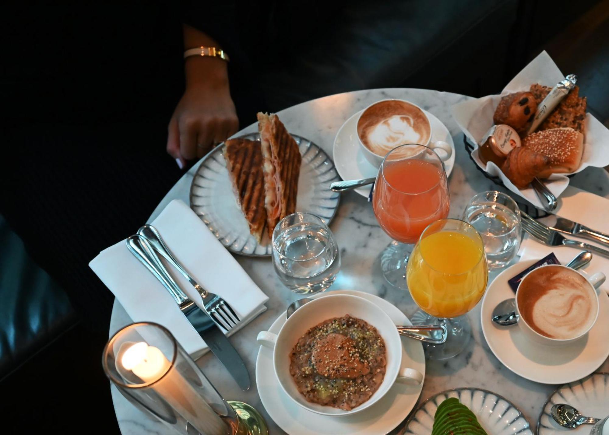 Villa Dagmar Stockholm Exterior photo A typical breakfast at the restaurant