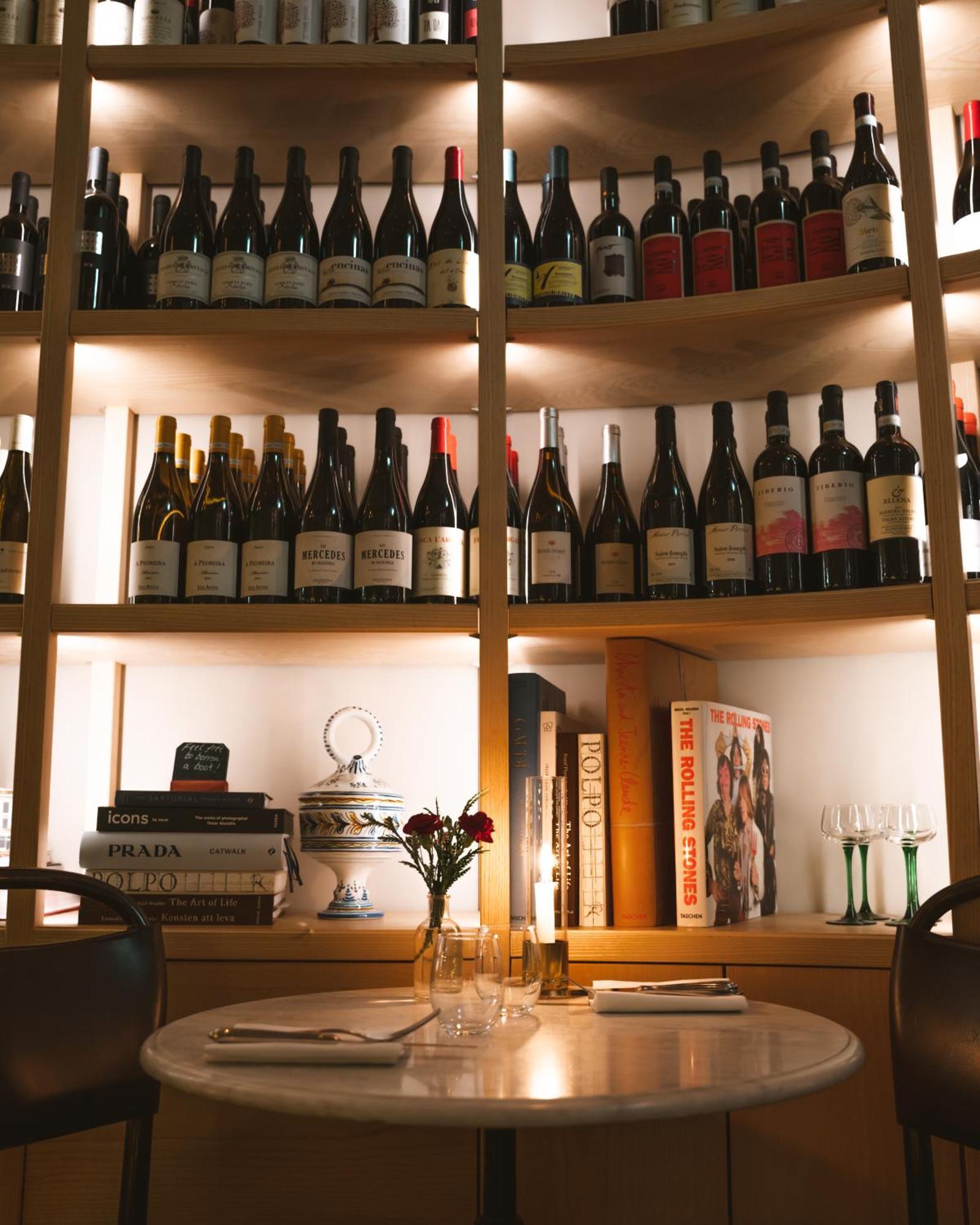 Villa Dagmar Stockholm Exterior photo A wine bar in Paris